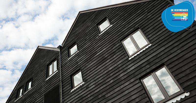 Houten schuur zwart beitsen of verven - Top 3 verf