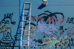 Anti graffiti coating
