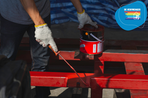 Solvent-based primer for outdoor 